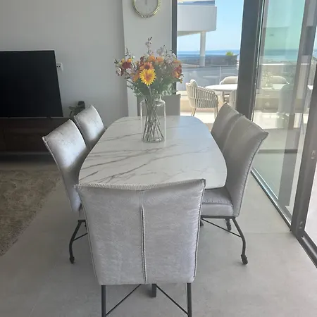 Mirador Hills Liberdada The View